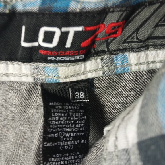 LOT 29 LOONEY TUNES JEANS BUGS BUNNY AUTHENTIC - Picture 4 of 7